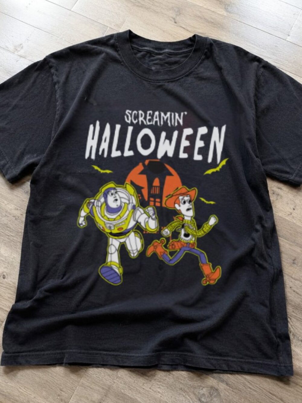 Gildan Black Screamin' Halloween Graphic Tee